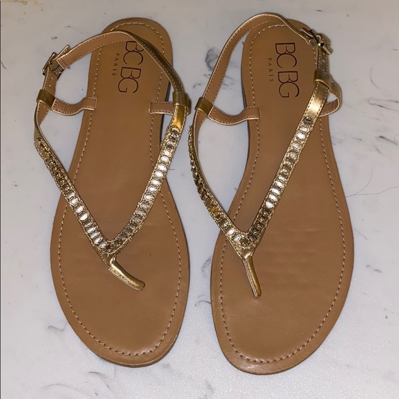 Size 11 BCBG gold sandal - Picture 1 of 1